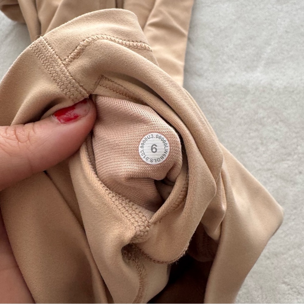 Lululemon Align High-Rise Crop 23" Leggings in Contour Size 6 - Picture 8 of 10